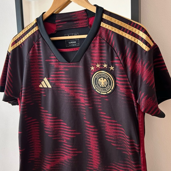 💥SOLD💥 Vintage 2022 Germany 🇩🇪 Adidas soccer jersey shirt Deutschland football - Picture 3 of 16